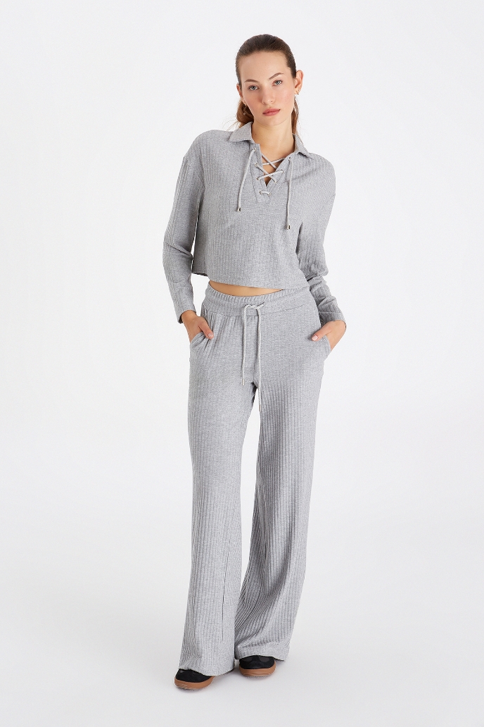 Eva Sweatshirt Eva Bağcık Detaylı Sweatshirt